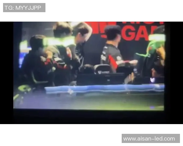 K神惊呆T1遭GEN血虐超强表现9-0压制Faker三级反击无力 K神惊呆T1遭GEN血虐超强表现9-0压制Faker三级反击无力